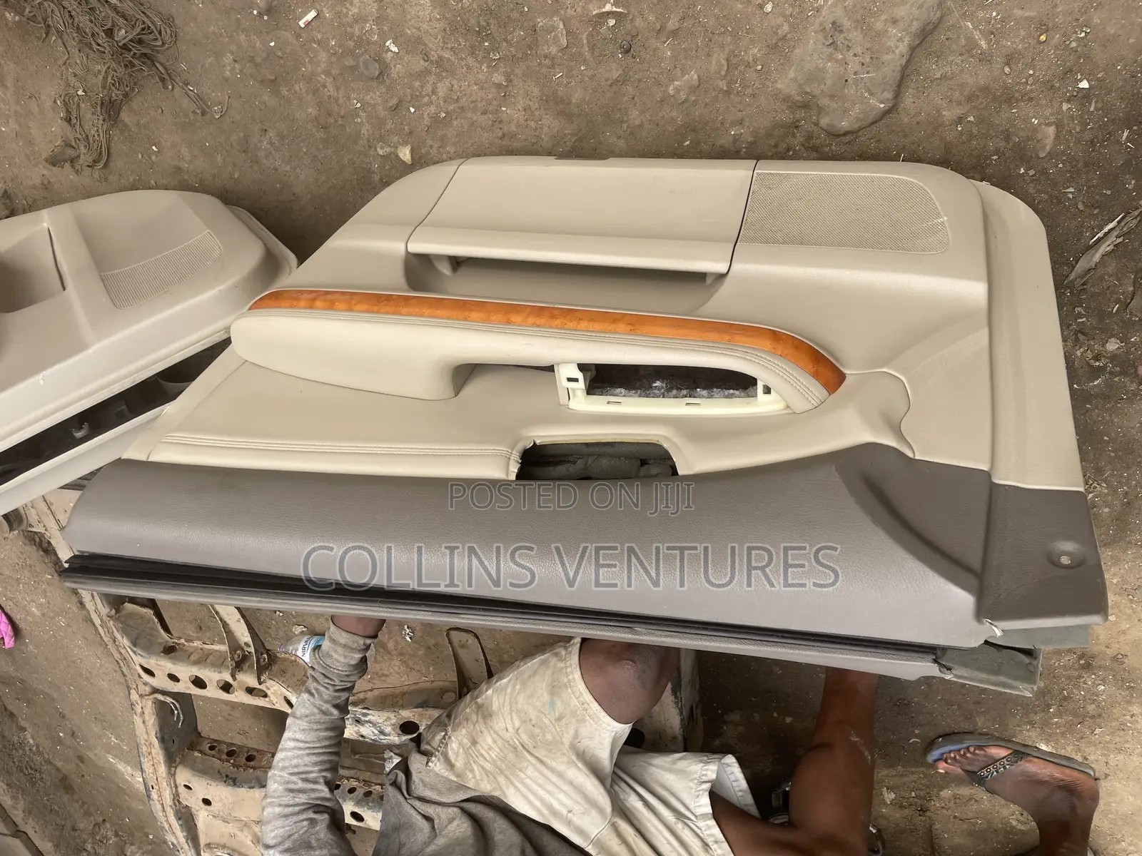 Doormart Lexus Rx330 2005-8 Cream Available
