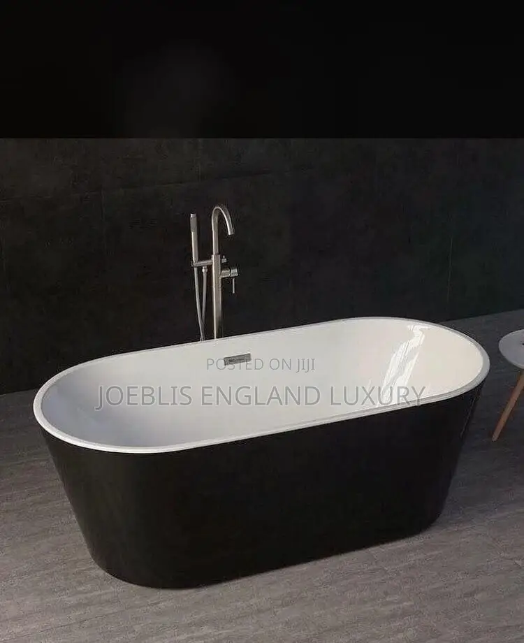 Black and White Bath Top