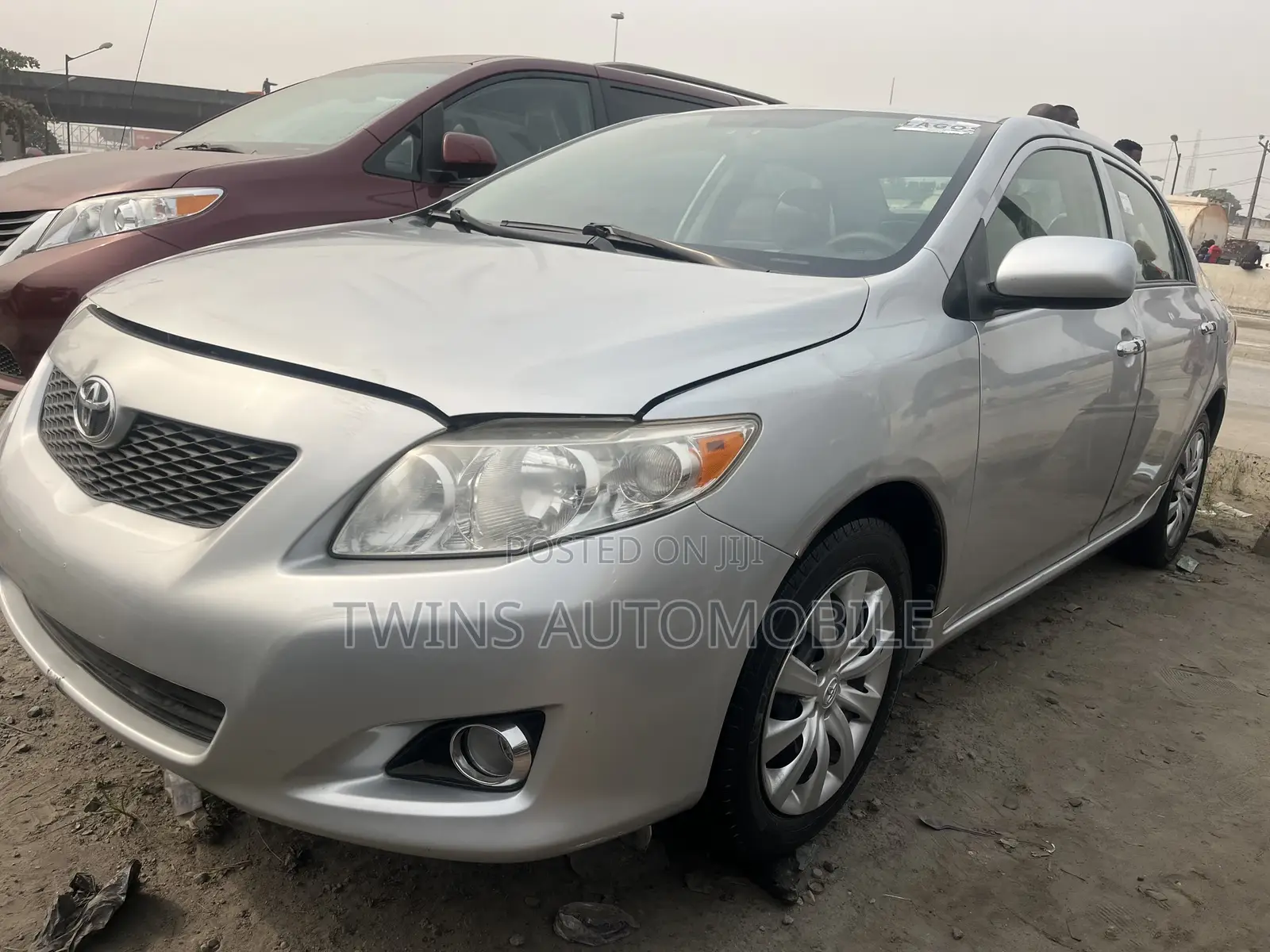 Toyota Corolla LE 4dr Sedan (1.8L 4cyl 4A) 2010 Silver