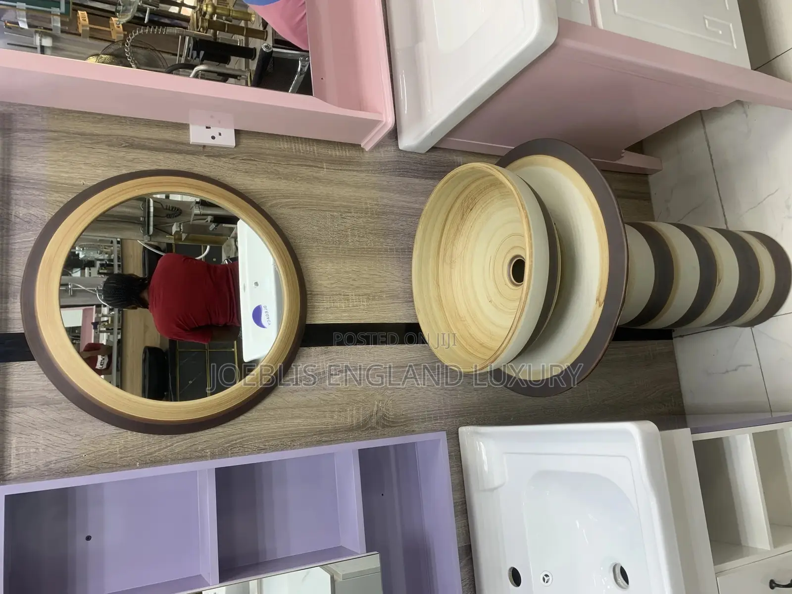 Wash Hand Basin With Mirror