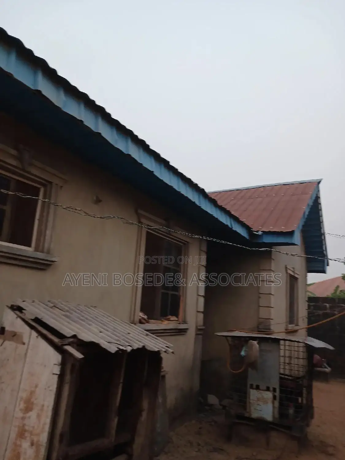 4bdrm Bungalow in Ibasha, Obafemi-Owode for sale