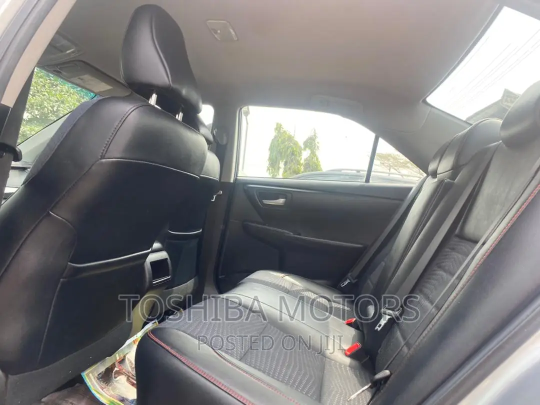 Toyota Camry 2015 Silver