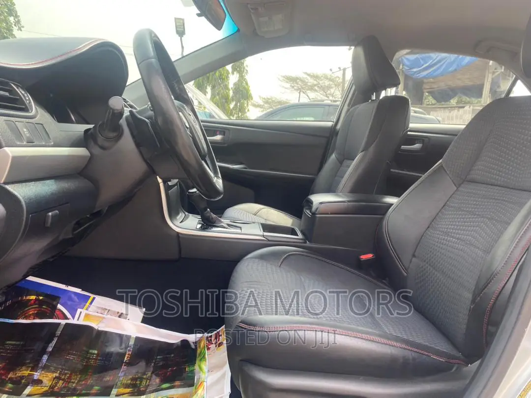 Toyota Camry 2015 Silver