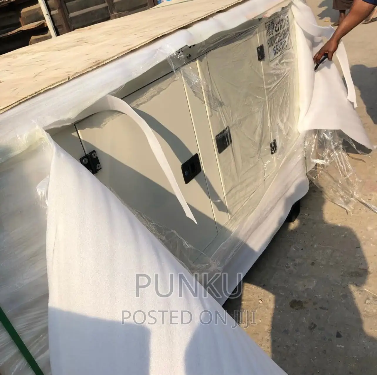 At ~65kva~Perkins Power Silence Generator Alternator