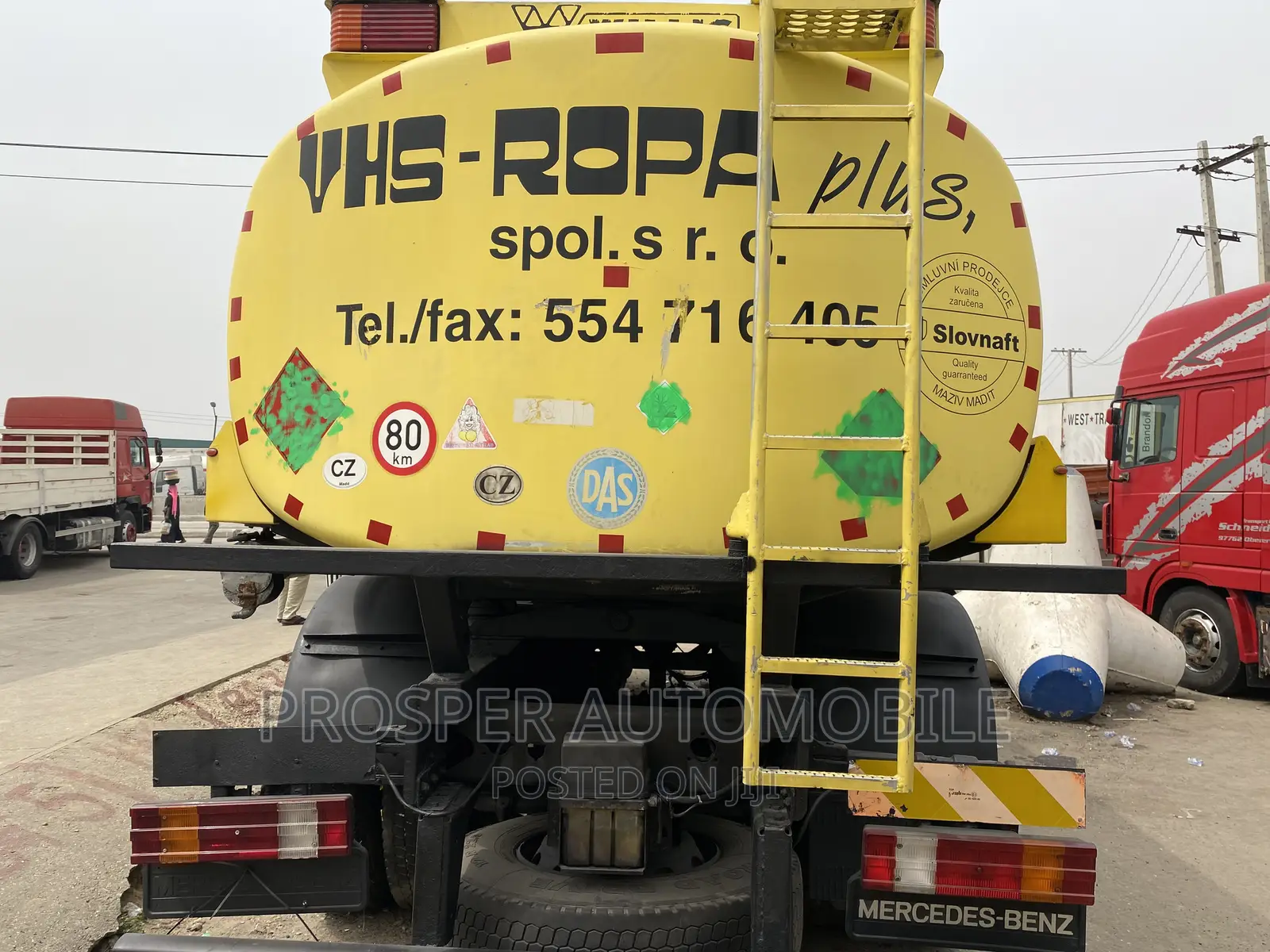 Yellow Benz Diesel Tank Truck