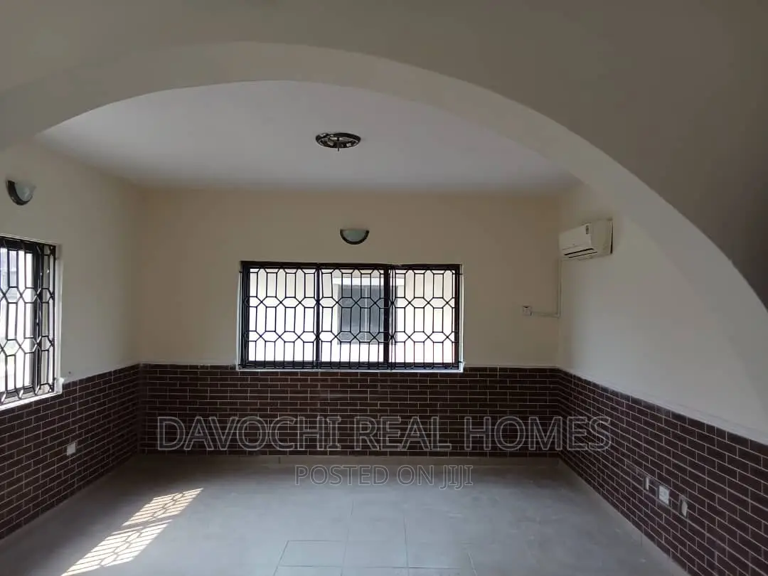 5bdrm Duplex in Ajah-Lekki for rent