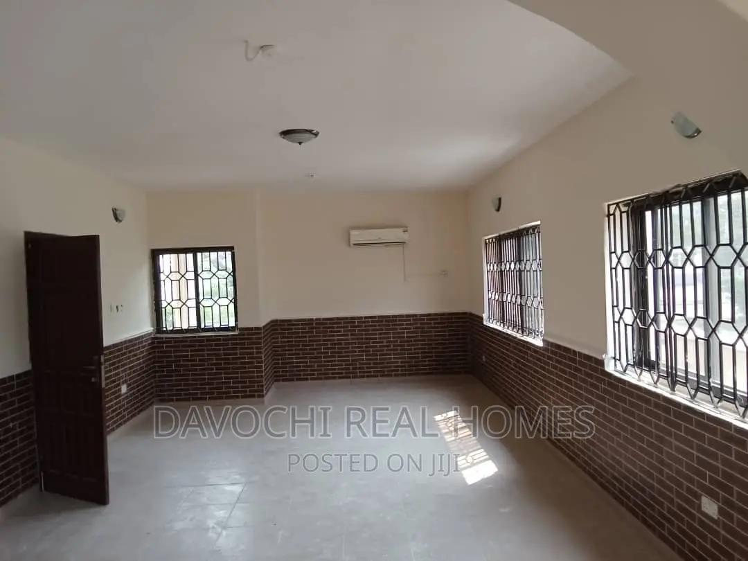 5bdrm Duplex in Ajah-Lekki for rent