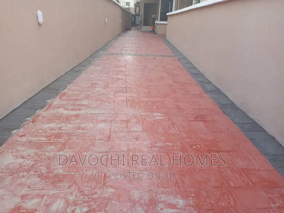 4bdrm Duplex in Ikota Villa Estate, Lekki for sale