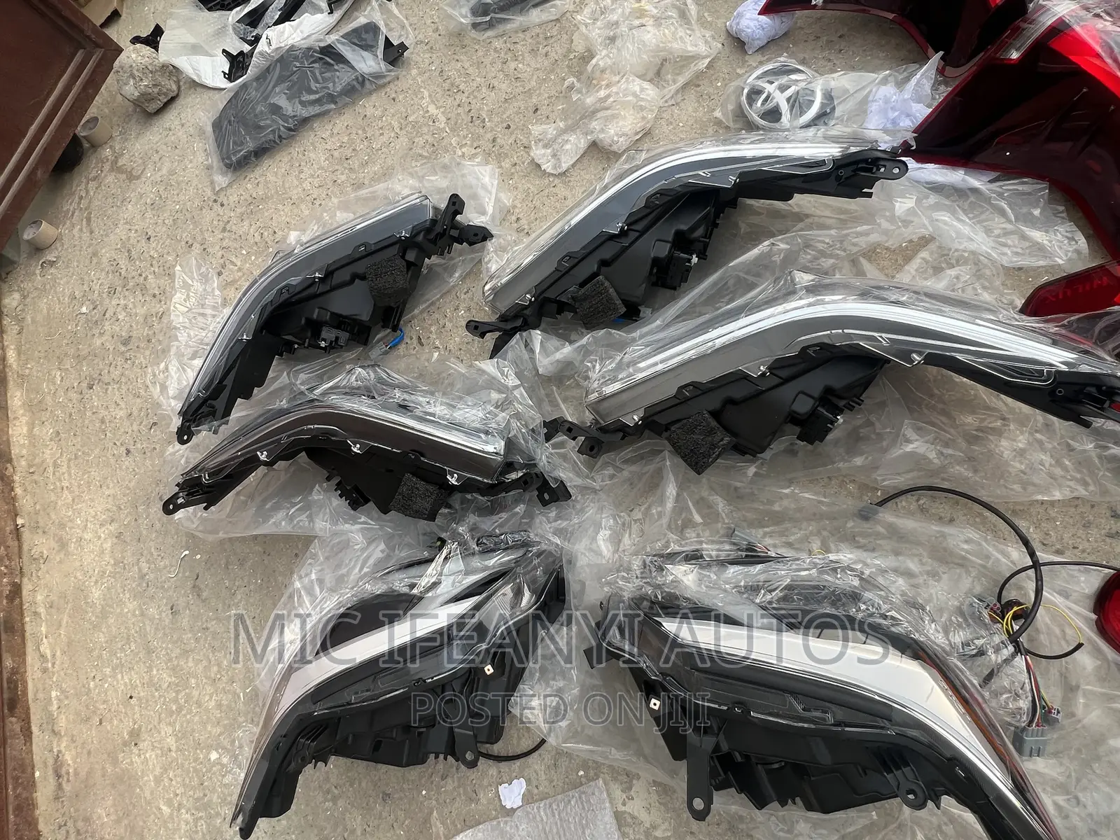 Lexus GX460 Headlamp