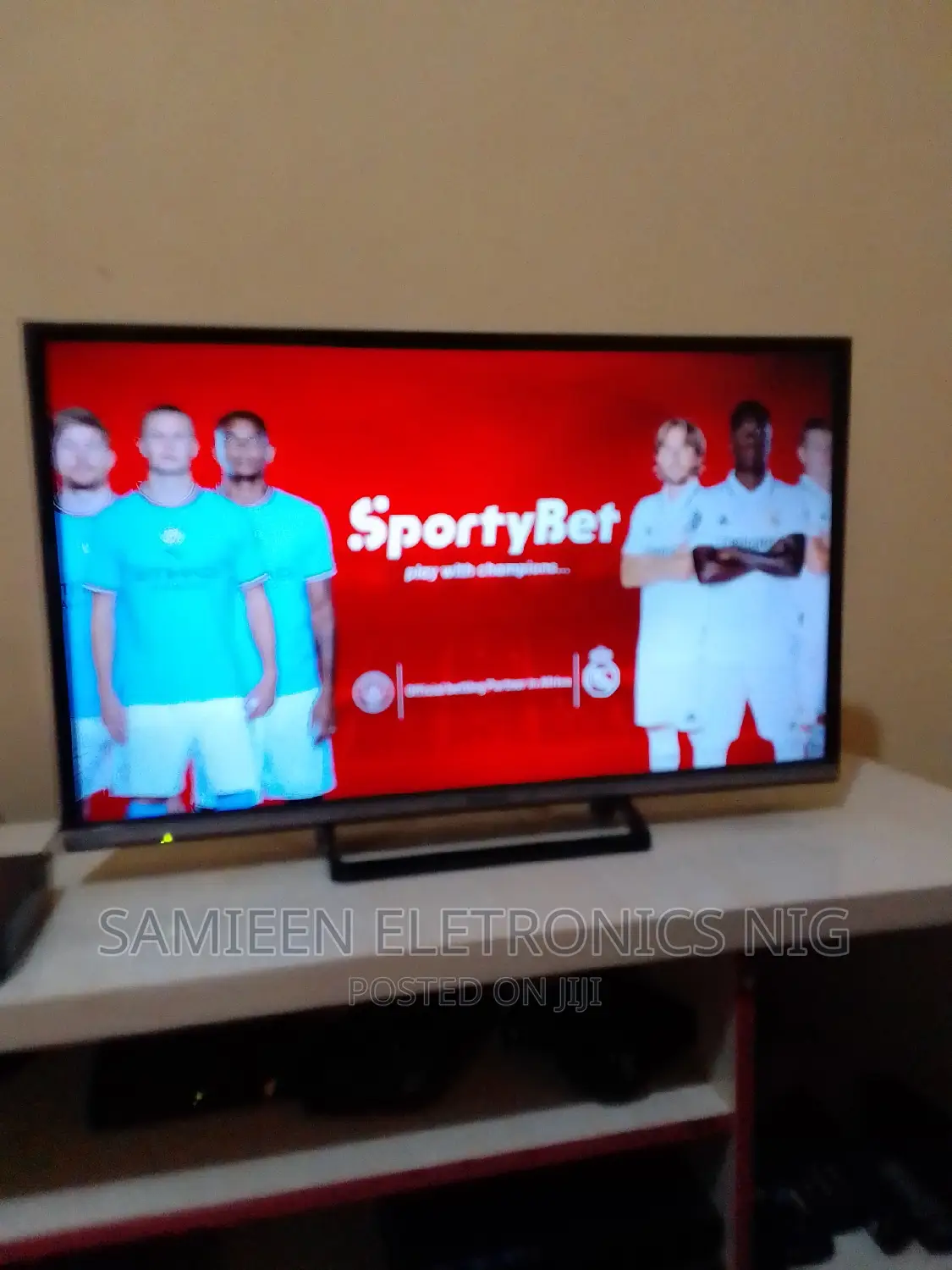 Newly Arrived 32imch Panasonic Smart Led TV(London Imported)