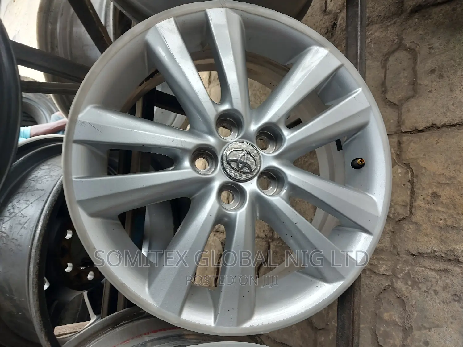 2010 Toyota Corolla Rim