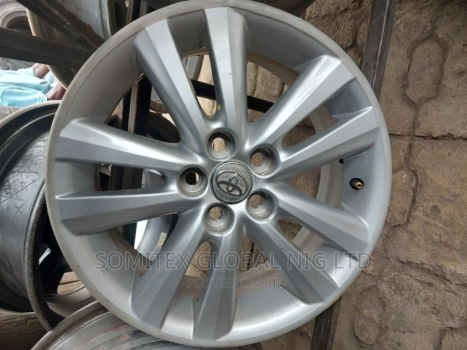 2010 Toyota Corolla Rim