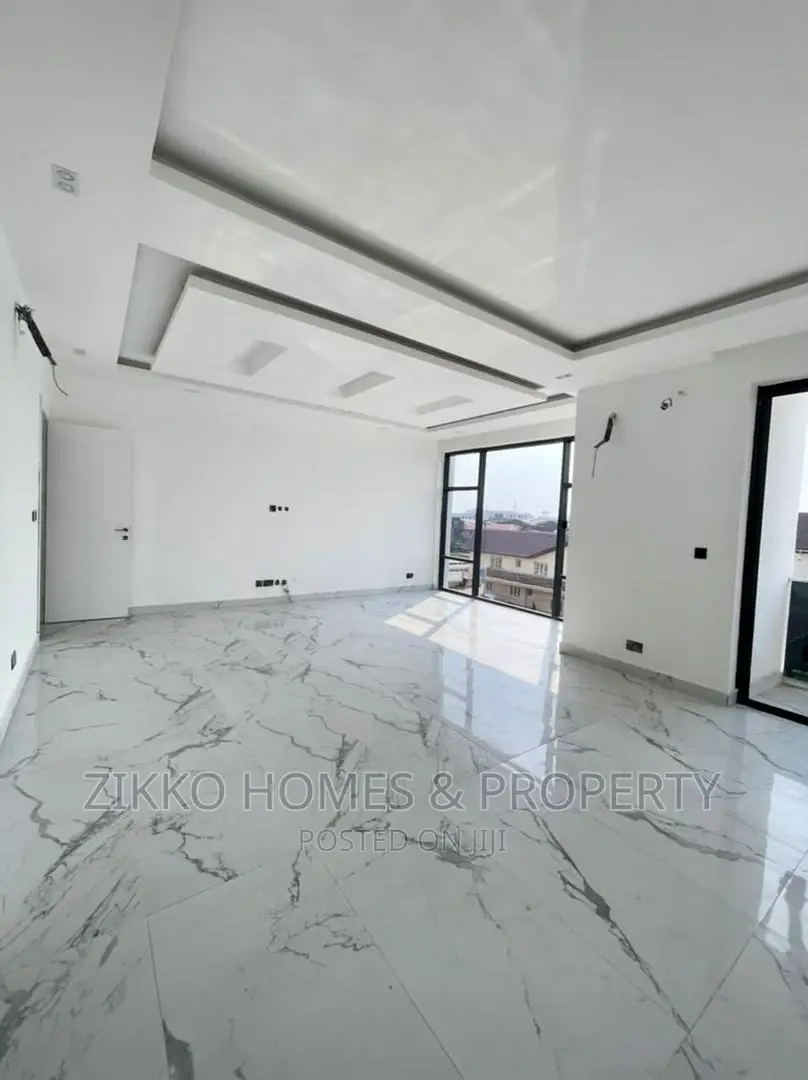 5bdrm Duplex in Lekki for sale