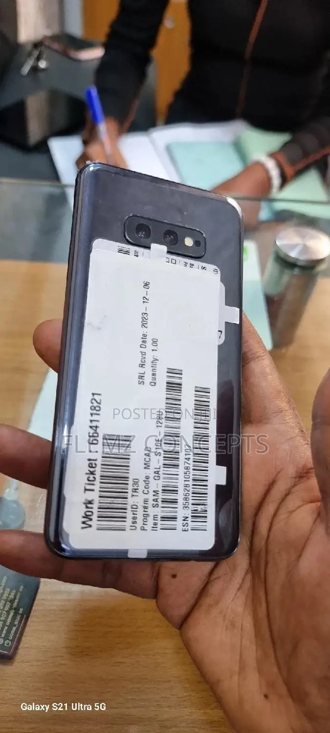 Samsung Galaxy S10e 128 GB Blue