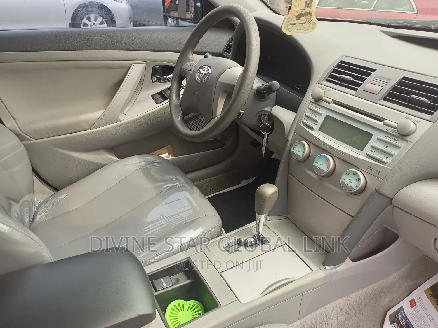 Toyota Camry LE 4dr Sedan (2.4L 4cyl 5A) 2009 Gray