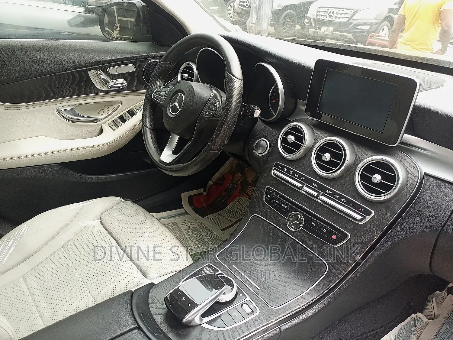 Mercedes-Benz C300 2017 Black