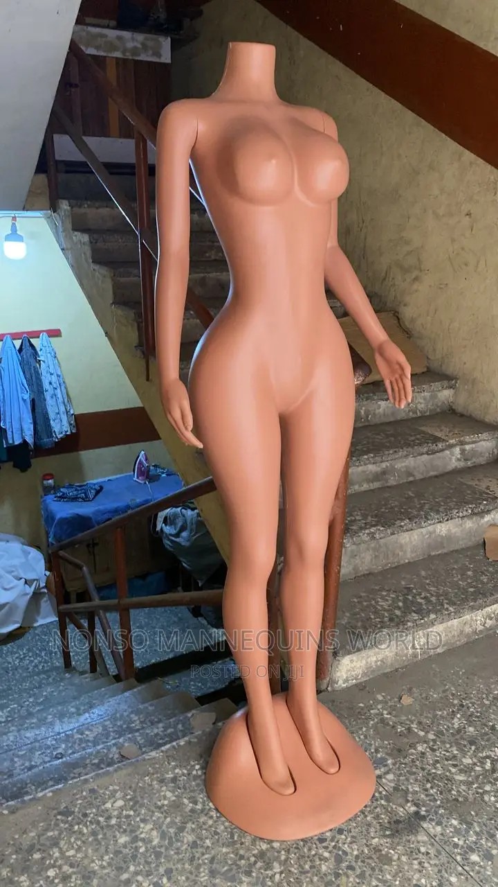 Plastic Big Hips Female Size 12 Display Mannequin
