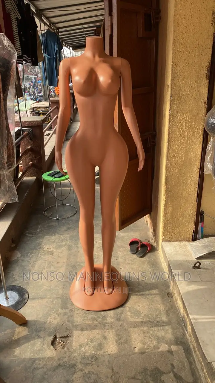 Plastic Big Hips Female Size 12 Display Mannequin
