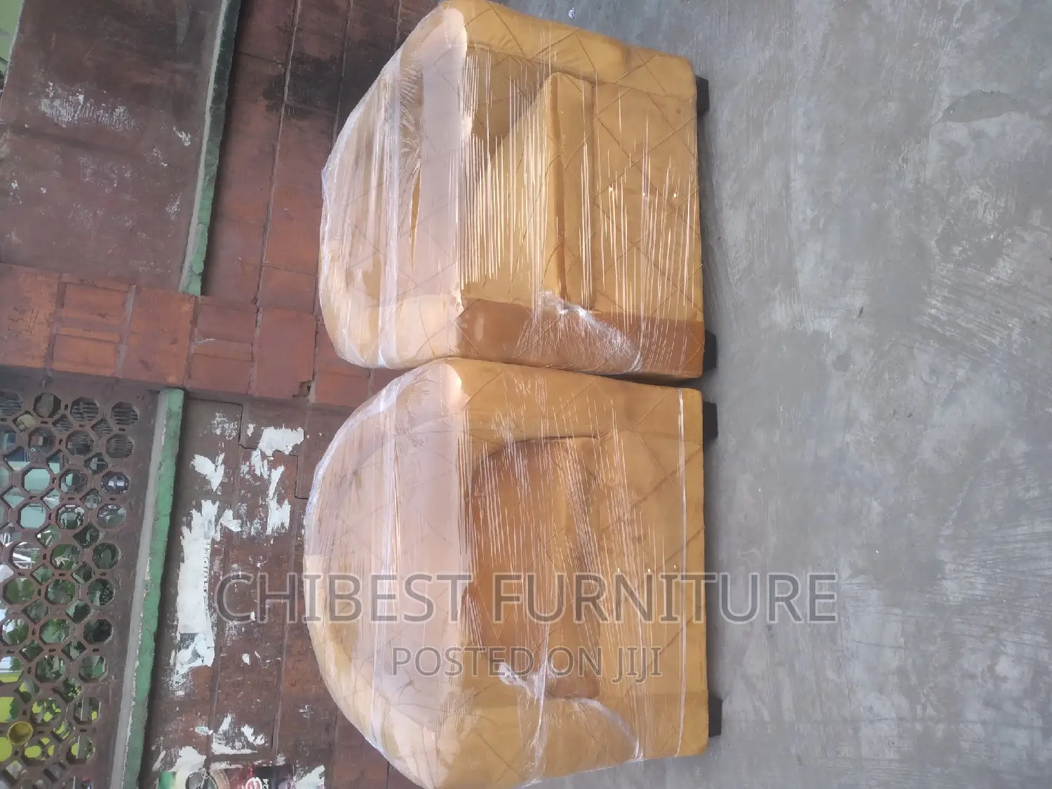 Quality Single Seater Ulphostery Padded Sofa Fabric Chair