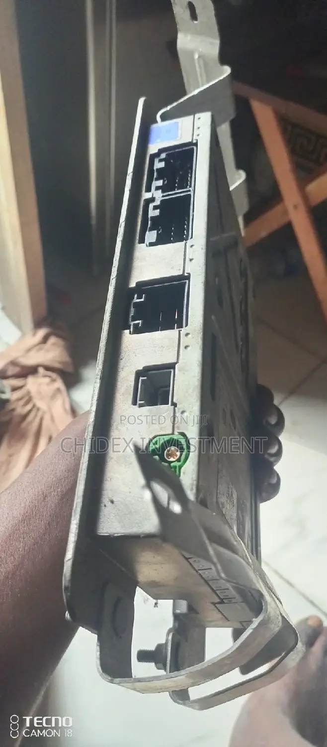 Amplifier Range Rover Velar 2018-20