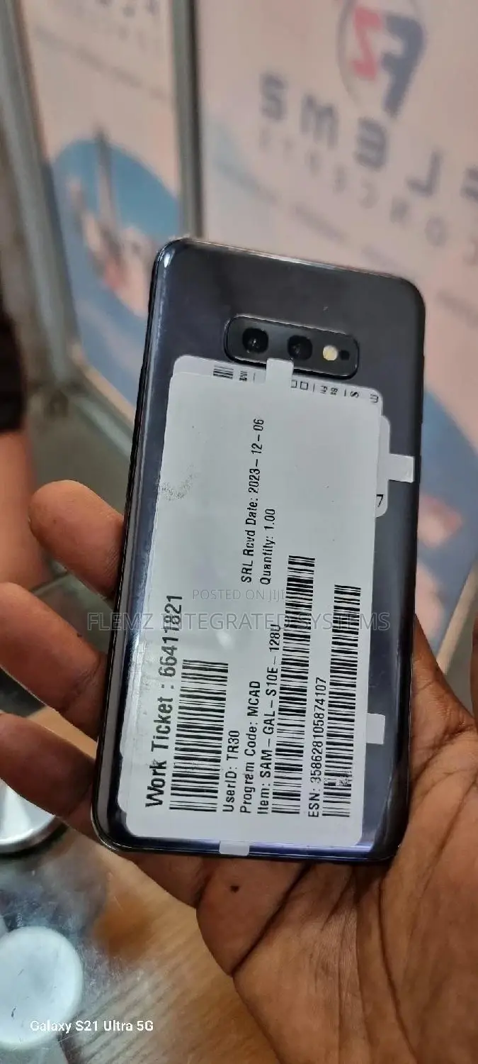 Samsung Galaxy S10e 128 GB Blue