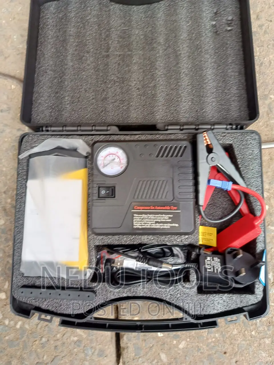 Jump Starter, Pump and Power Bank for Vehicle