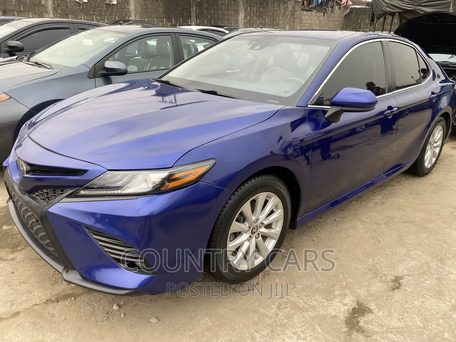 Toyota Camry LE (2.5L 4cyl 8A) 2019 Blue