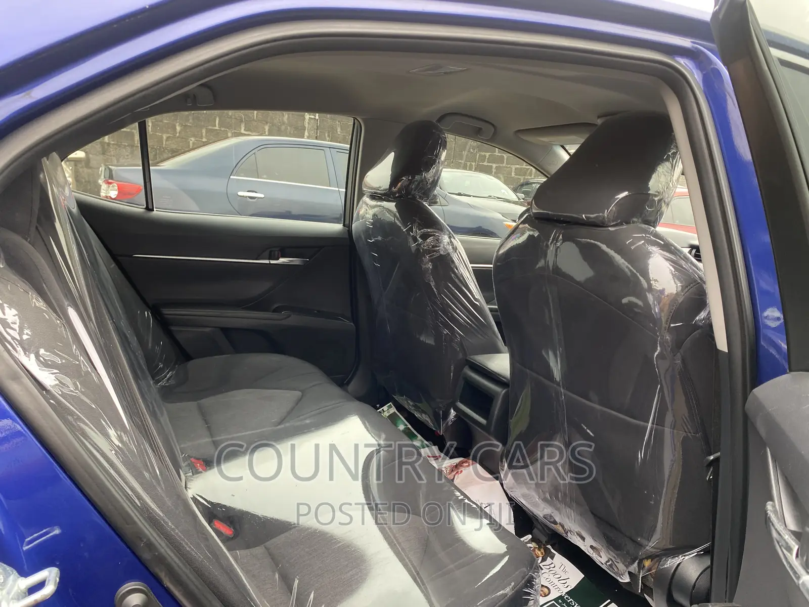 Toyota Camry LE (2.5L 4cyl 8A) 2019 Blue