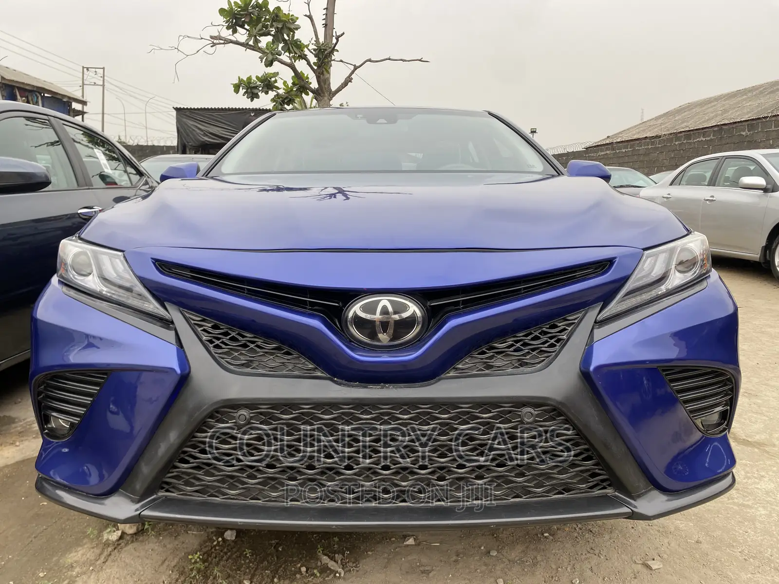Toyota Camry LE (2.5L 4cyl 8A) 2019 Blue