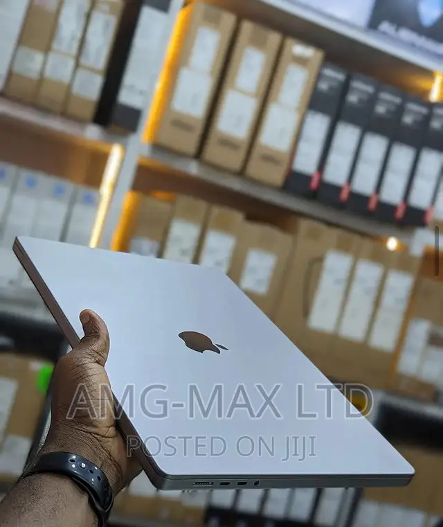 Laptop Apple MacBook Pro 64GB Apple M1 Max SSD 1T