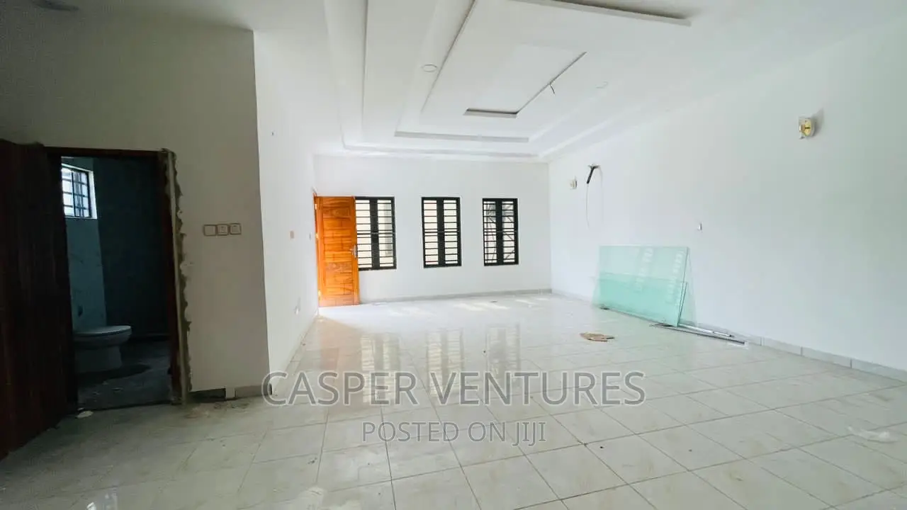 4bdrm Duplex in Ologolo for sale
