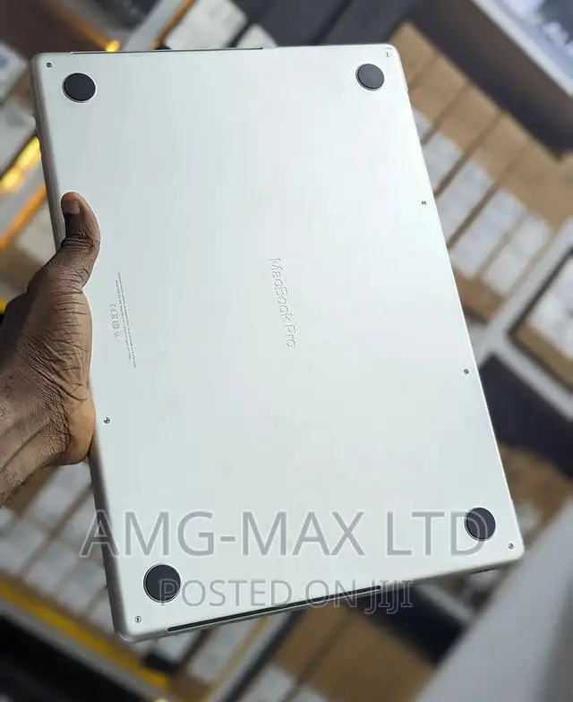 Laptop Apple MacBook Pro 2021 M1 32GB Apple M1 Pro SSD 1T