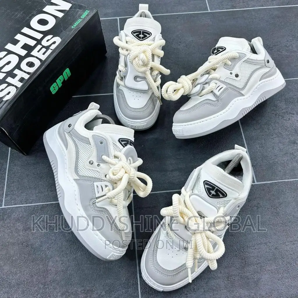 Unisex Classics Skateboard Sneakers Shoes