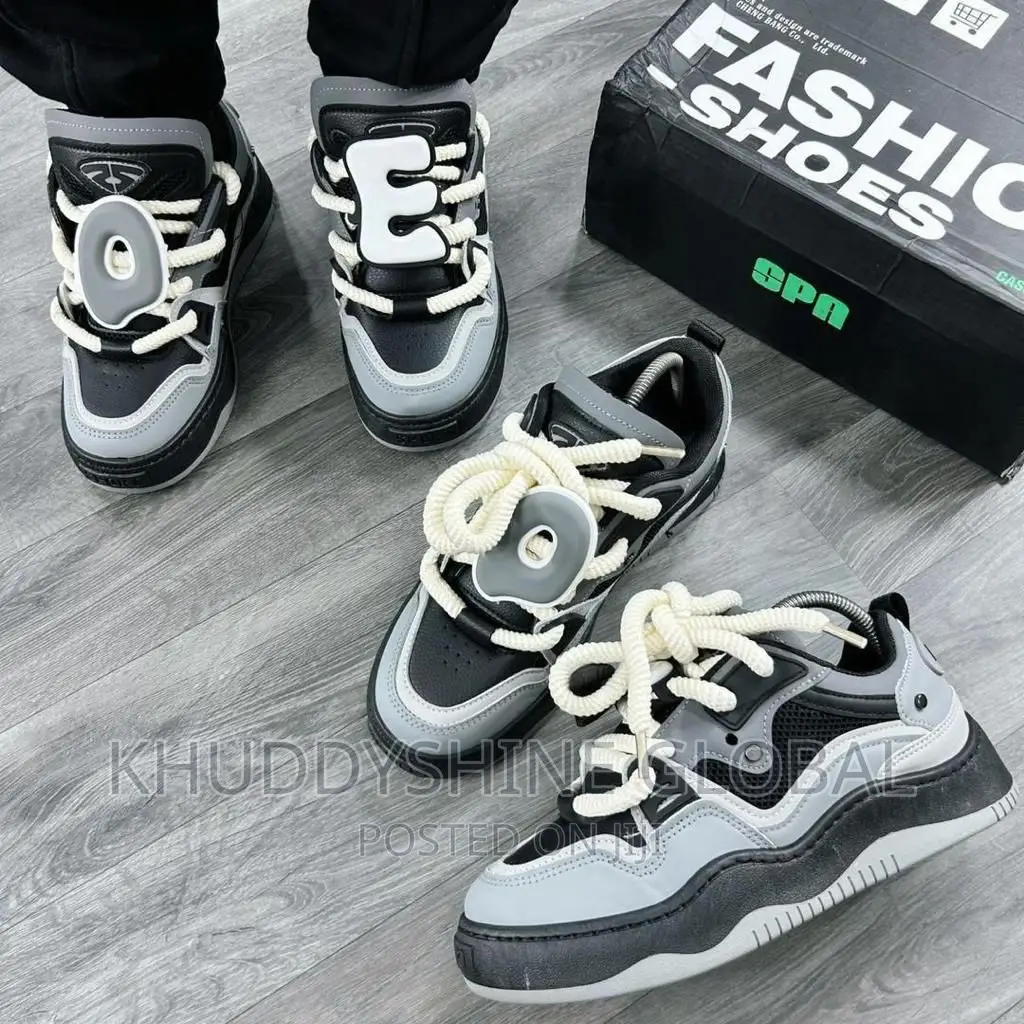 Unisex Classics Skateboard Sneakers Shoes