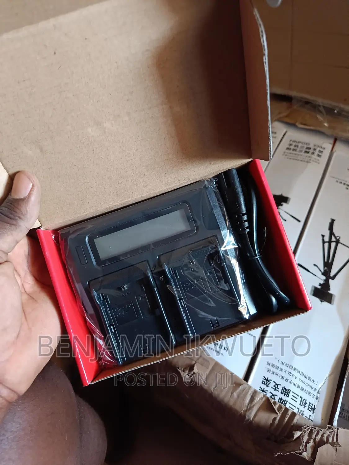 Dual Digital Camera Battery Charger, for Canon and Nikon