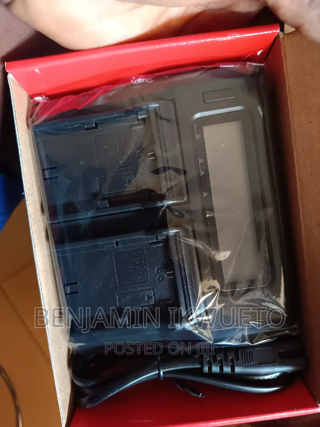 Dual Digital Camera Battery Charger, for Canon and Nikon