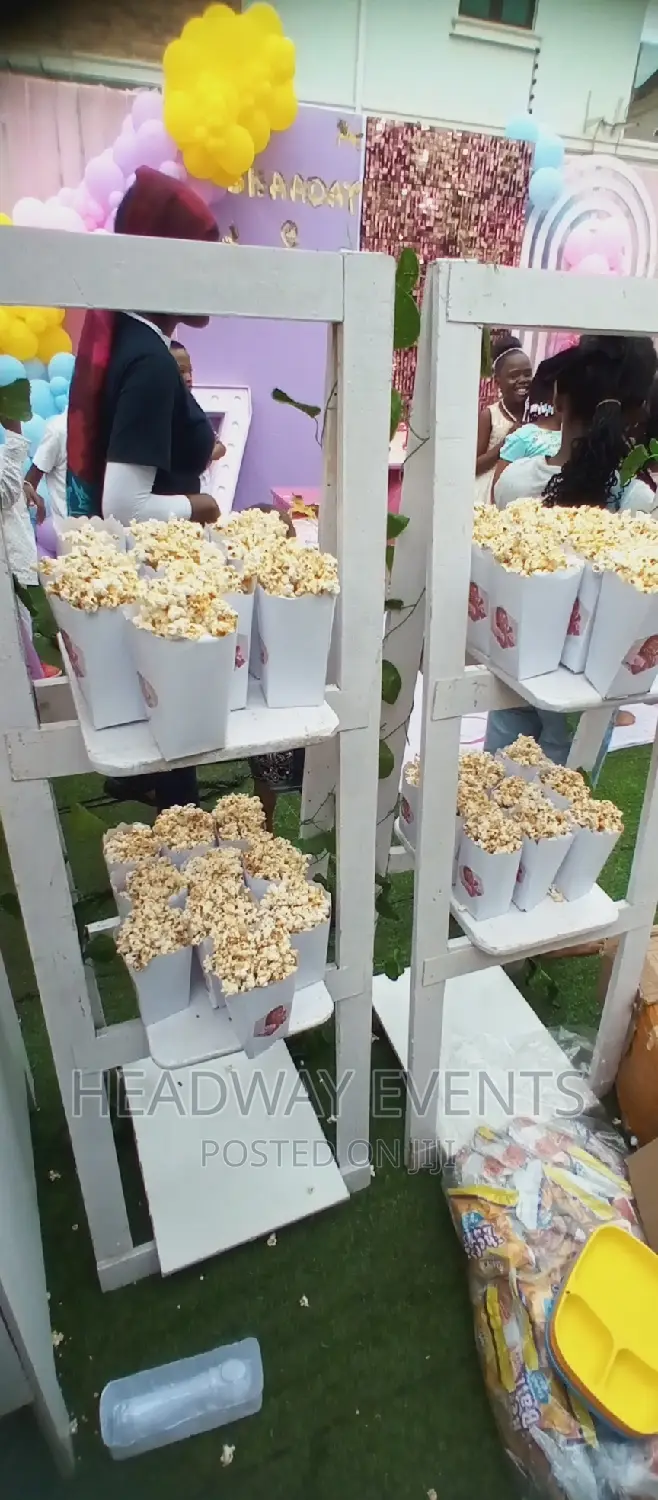 POPCORN OR GIFT STAND Is Available for Rent in Ikorodu