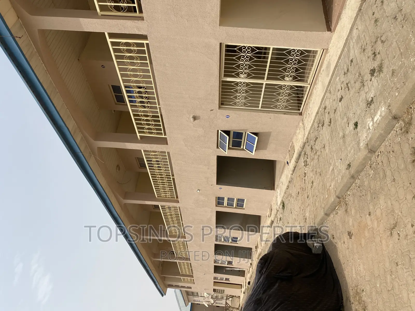1bdrm Block of Flats in Dawaki for rent