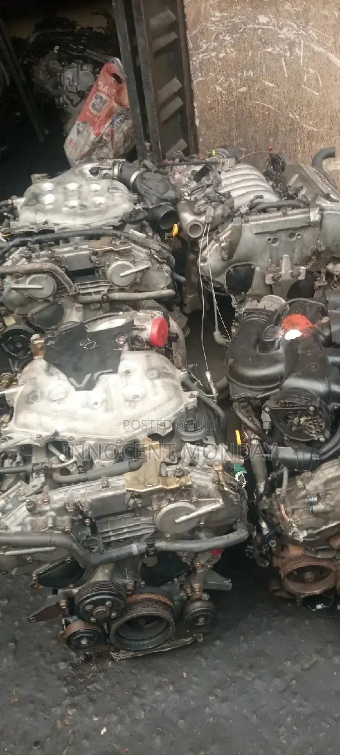 Infiniti G35 Engine.