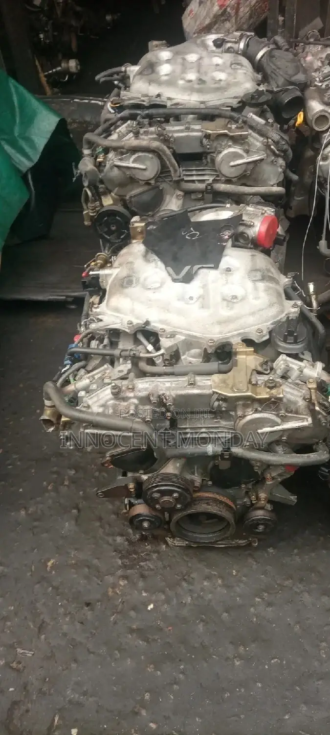 Infiniti G35 Engine.