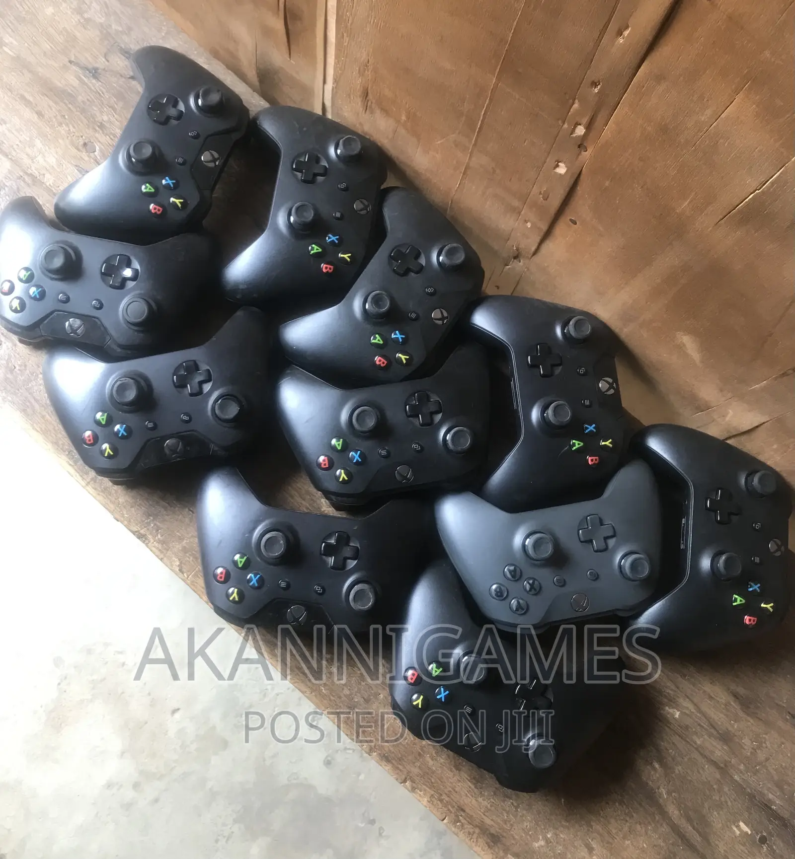 Wireless Pad _ Uk Used Controllers for Xbox One/ 1x/ 1s, Pc