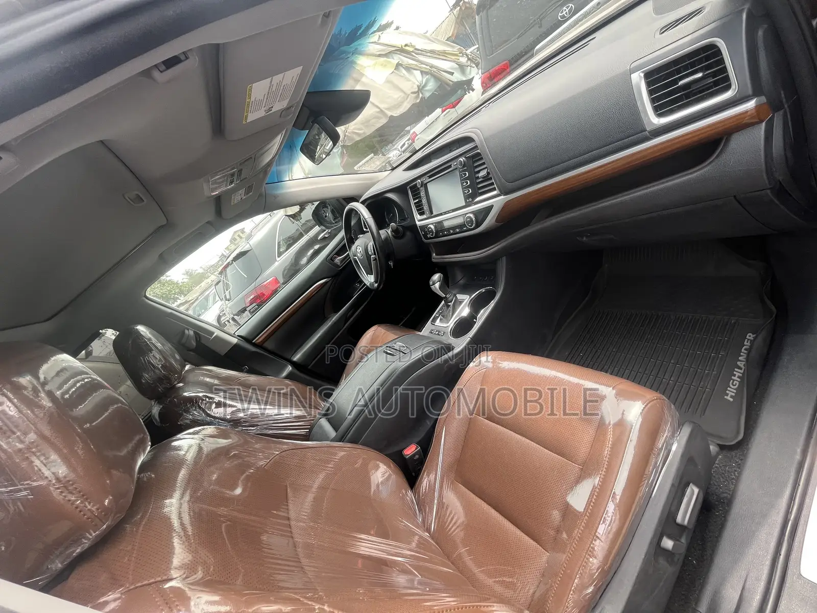 Toyota Highlander 2018 Brown
