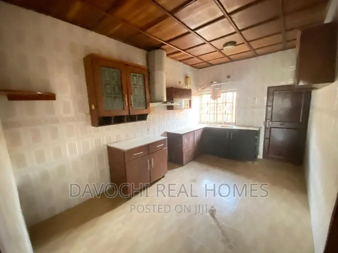 4bdrm Bungalow in Grenville Estate for sale