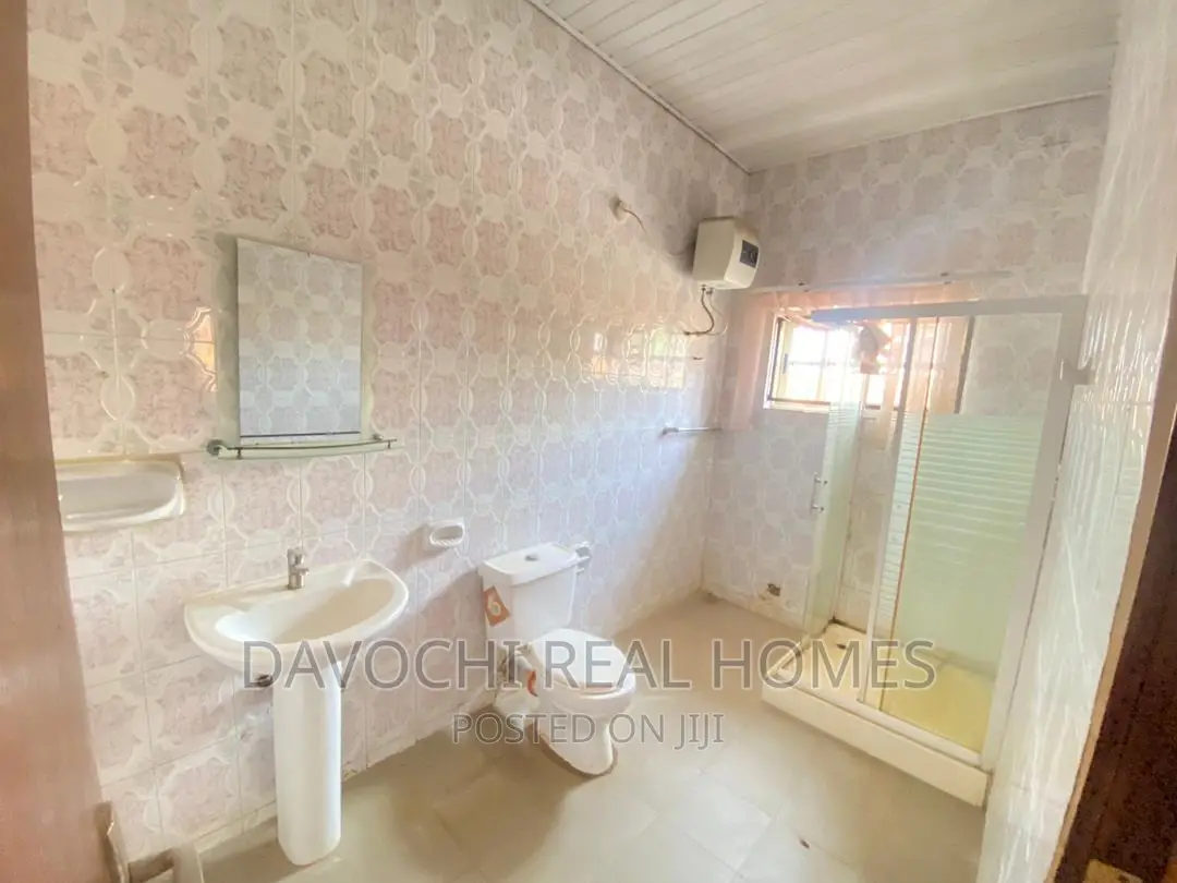 4bdrm Bungalow in Grenville Estate for sale
