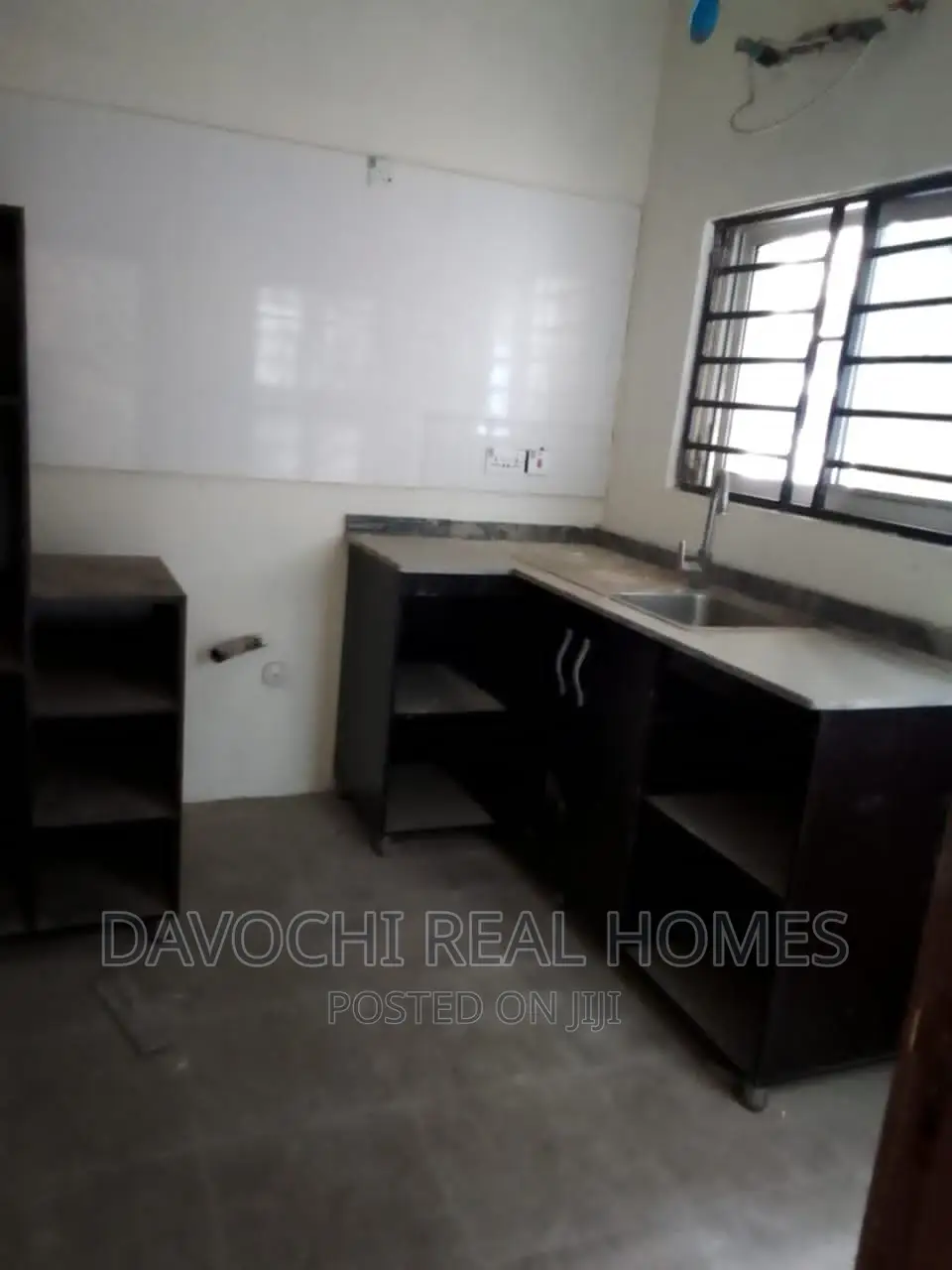 3bdrm Apartment in Chevron, Lekki for rent