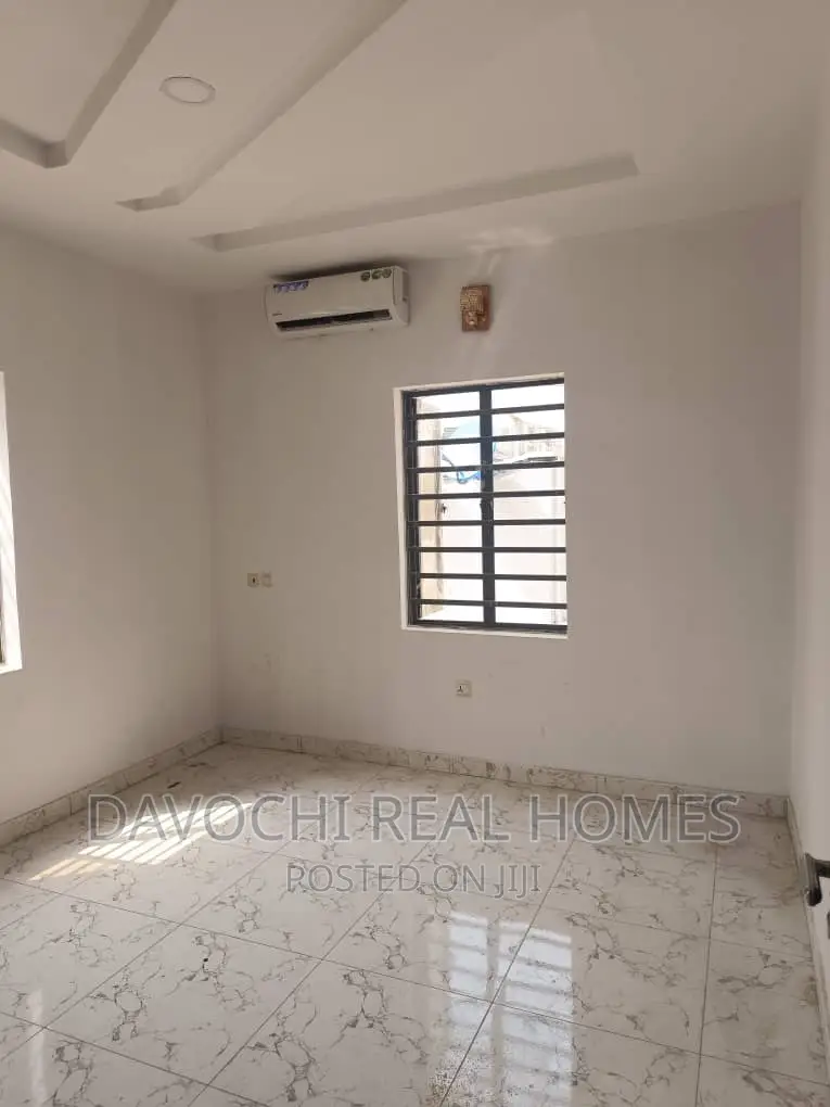 2bdrm Apartment in Ikate-Lekki for rent