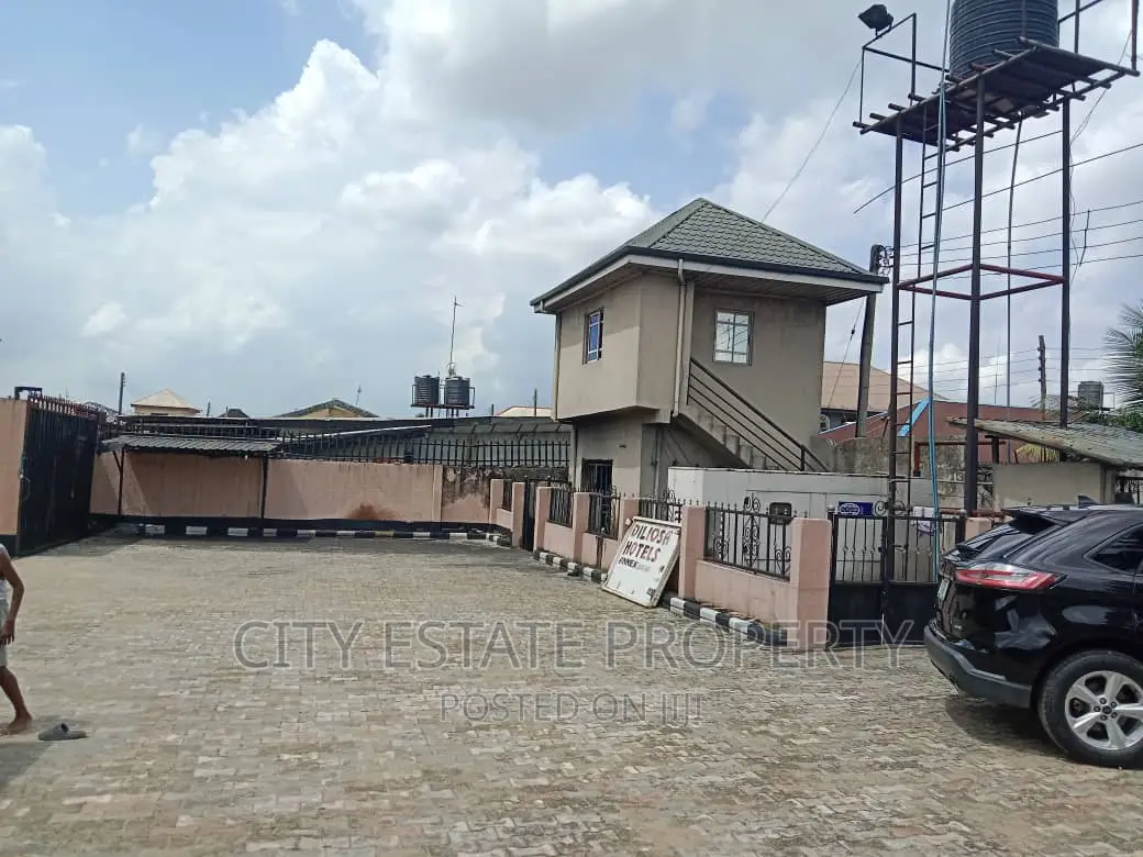 Big Office Complex for Lease