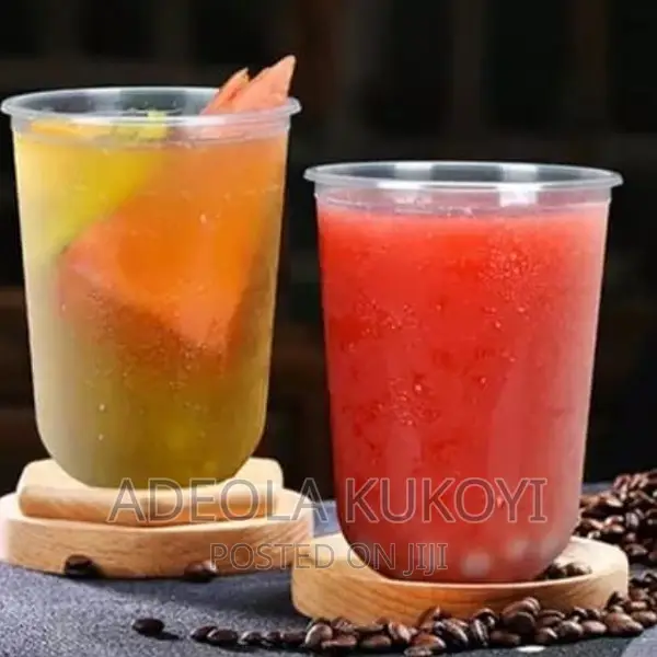 A Pack of 1000pcs of U- Shape 16oz Smoothie Cup