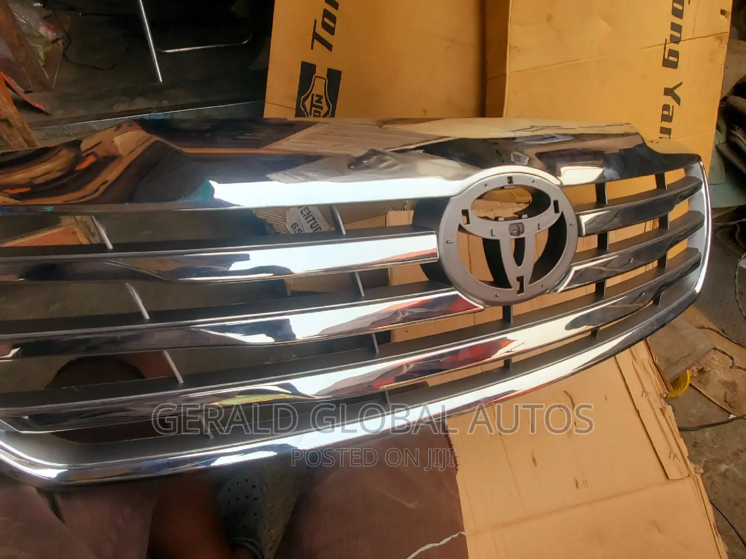 Front Grille Toyota Fortuner 2012