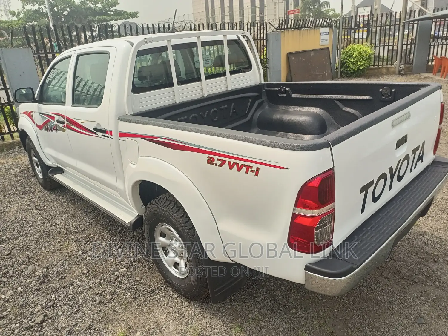 Toyota Hilux WORKMATE 4x4 2014 White